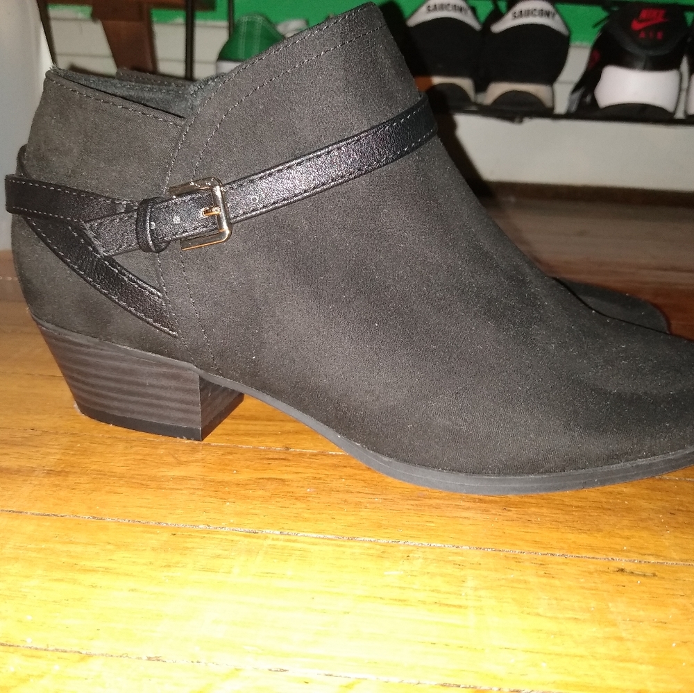 Short boots